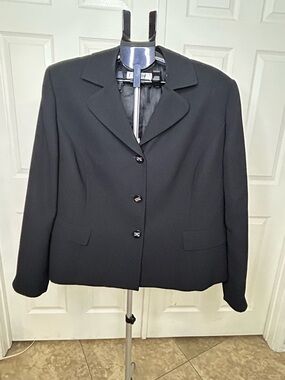 Jones Studio Black Single-Breasted Women's Blazer
